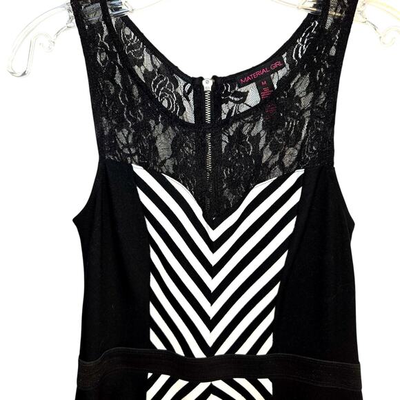 Material Girl Medium Black Striped Women's Sleeveless Sun Dress Miss Size8 10 - Picture 2 of 6